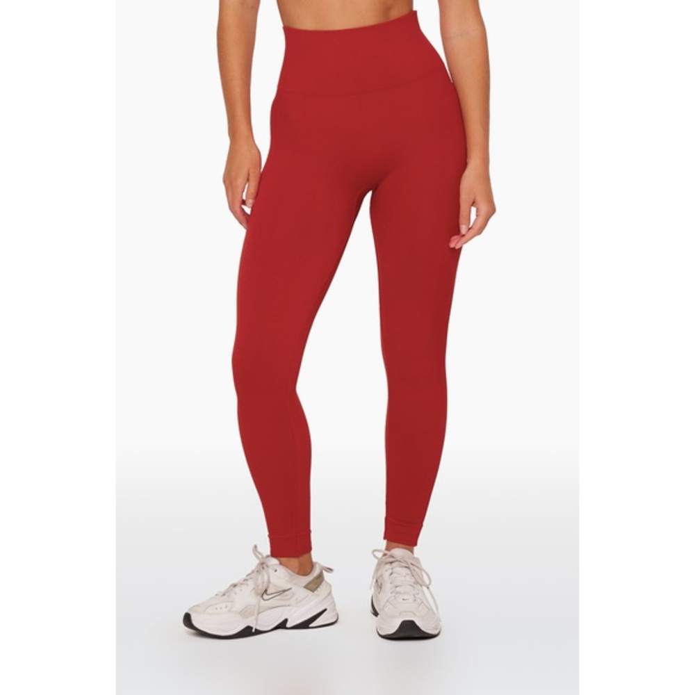 NWOT-SET Active Scupltflex Leggings- color Heartthrob limited edition